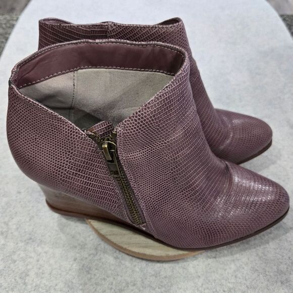 🐢 Journee Collection Glam Vegan Snake Skin Side Zip Boots.  Size 11. - Picture 4 of 13